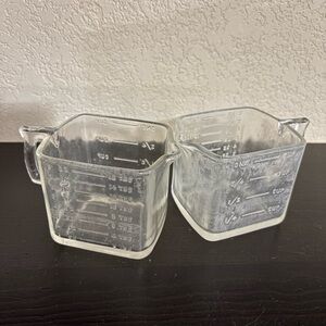 VINTAGE Clear Glass Measuring Cups Set